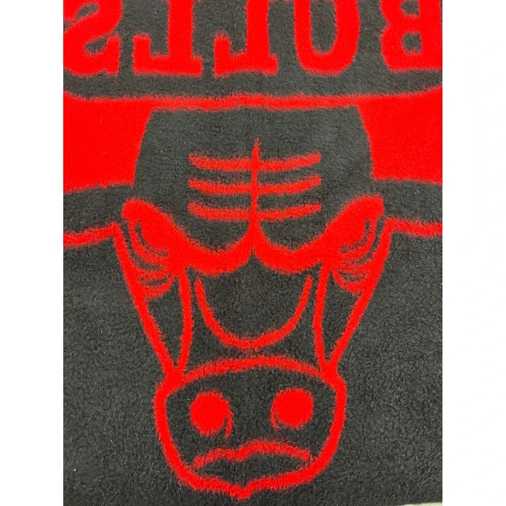 Chicago Bulls NBA Fleece‎ Throw Blanket Red Black Benny The Bull Logo Reversible